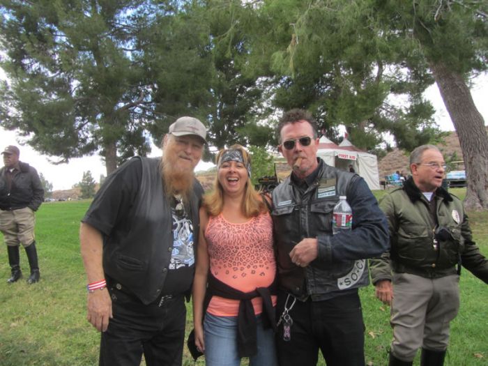 Mickey Jones, Laura, Robert Patrick