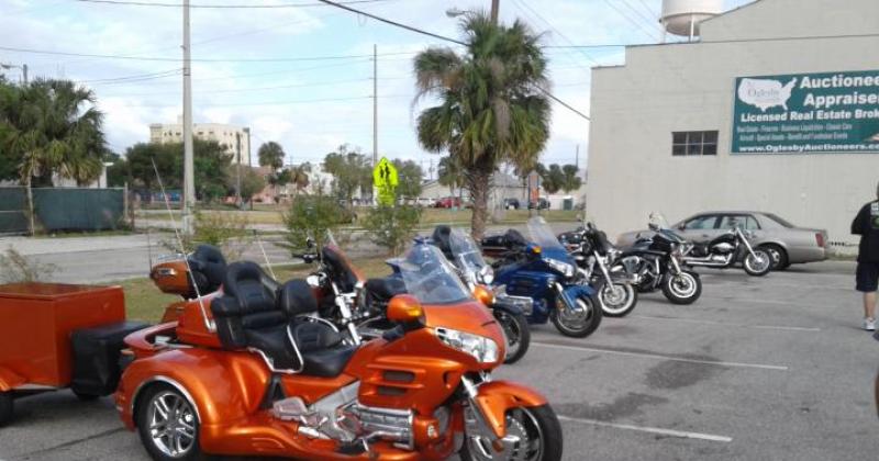 Ricks Bar BQ Bike Night