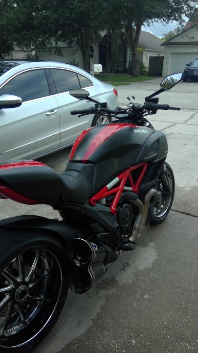 2015 Ducati Diavel Carbon